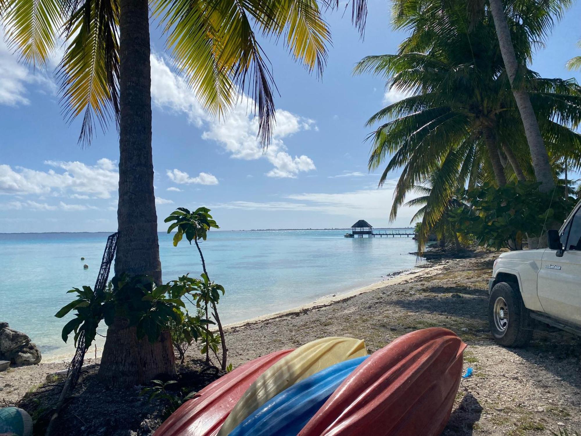 Korikori House Fakarava III Hotel Rotoava Bagian luar foto